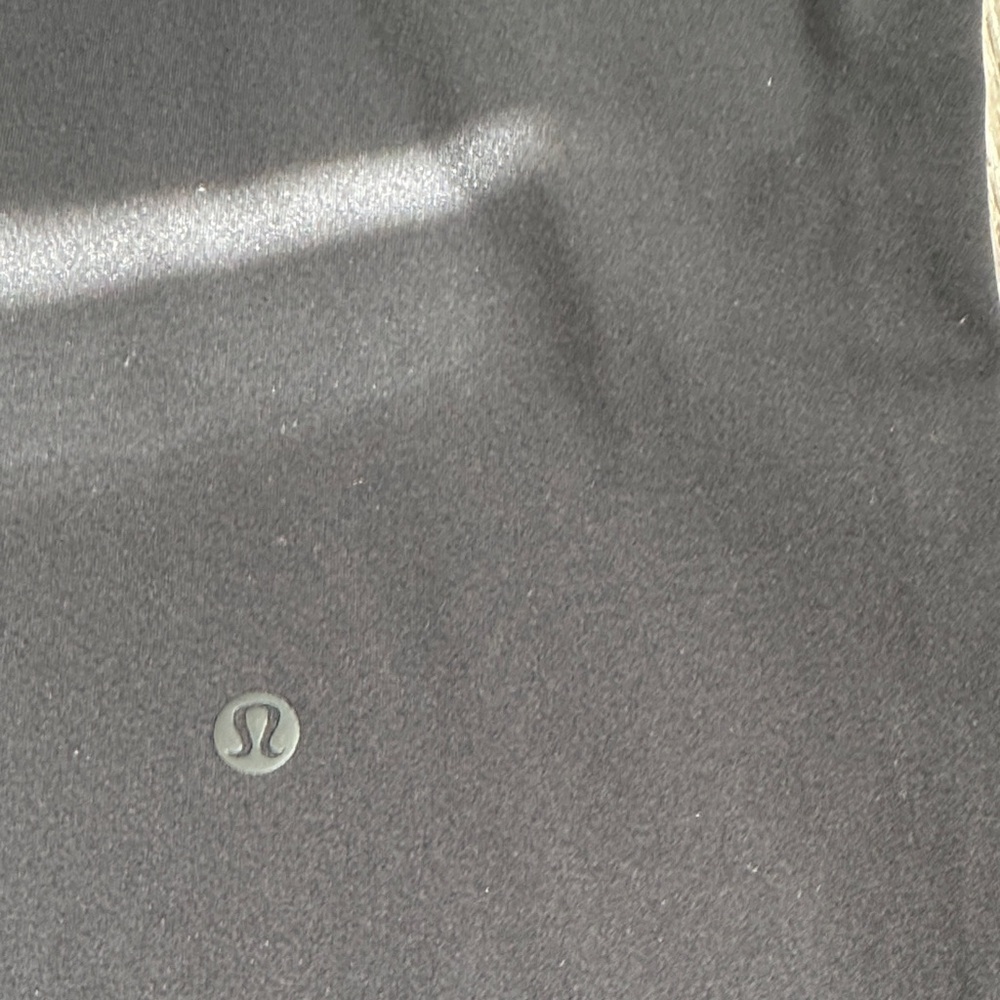 Lululemon Women's On the Fly 7/8 Pant Black W5BPNS size 4 - Picture 3 of 5